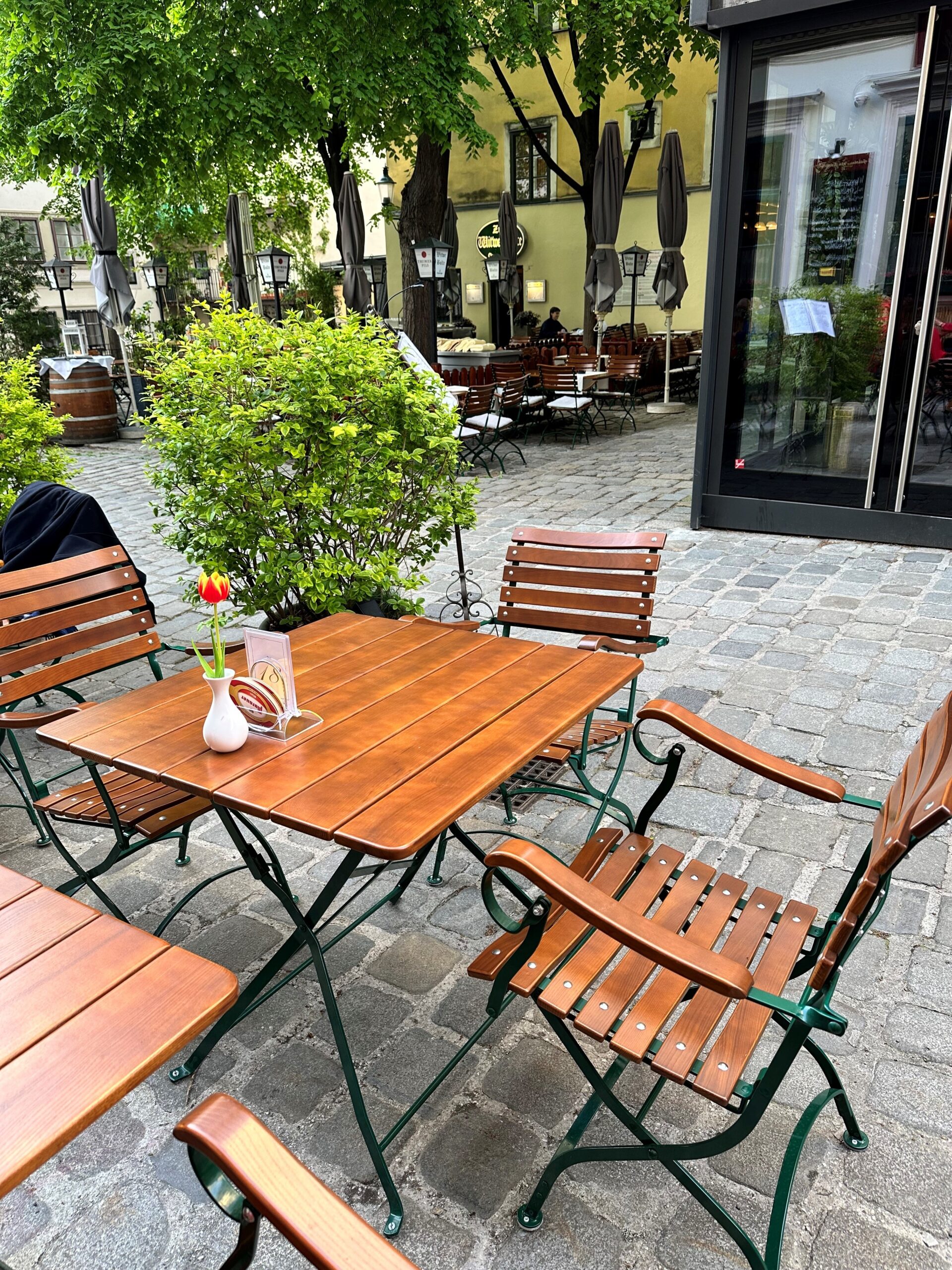 Gedeckter Tisch im Gasthaus